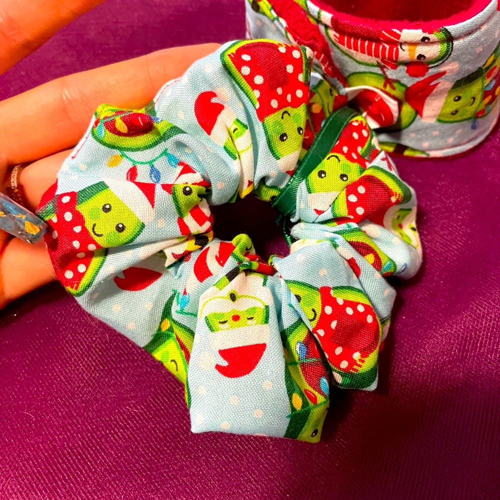 Avacado Christmas scrunchie and matching cup sleeve